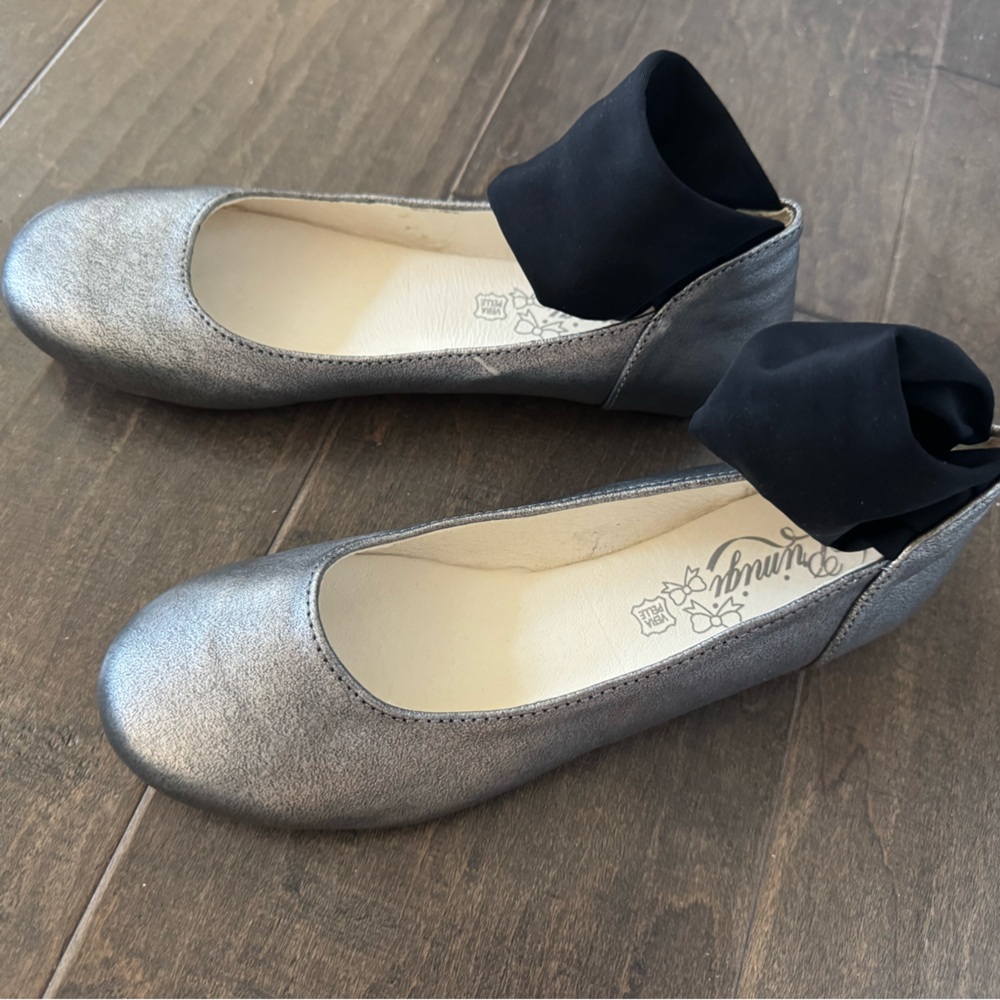 NEW Priming Silver Flats with Black Bow
